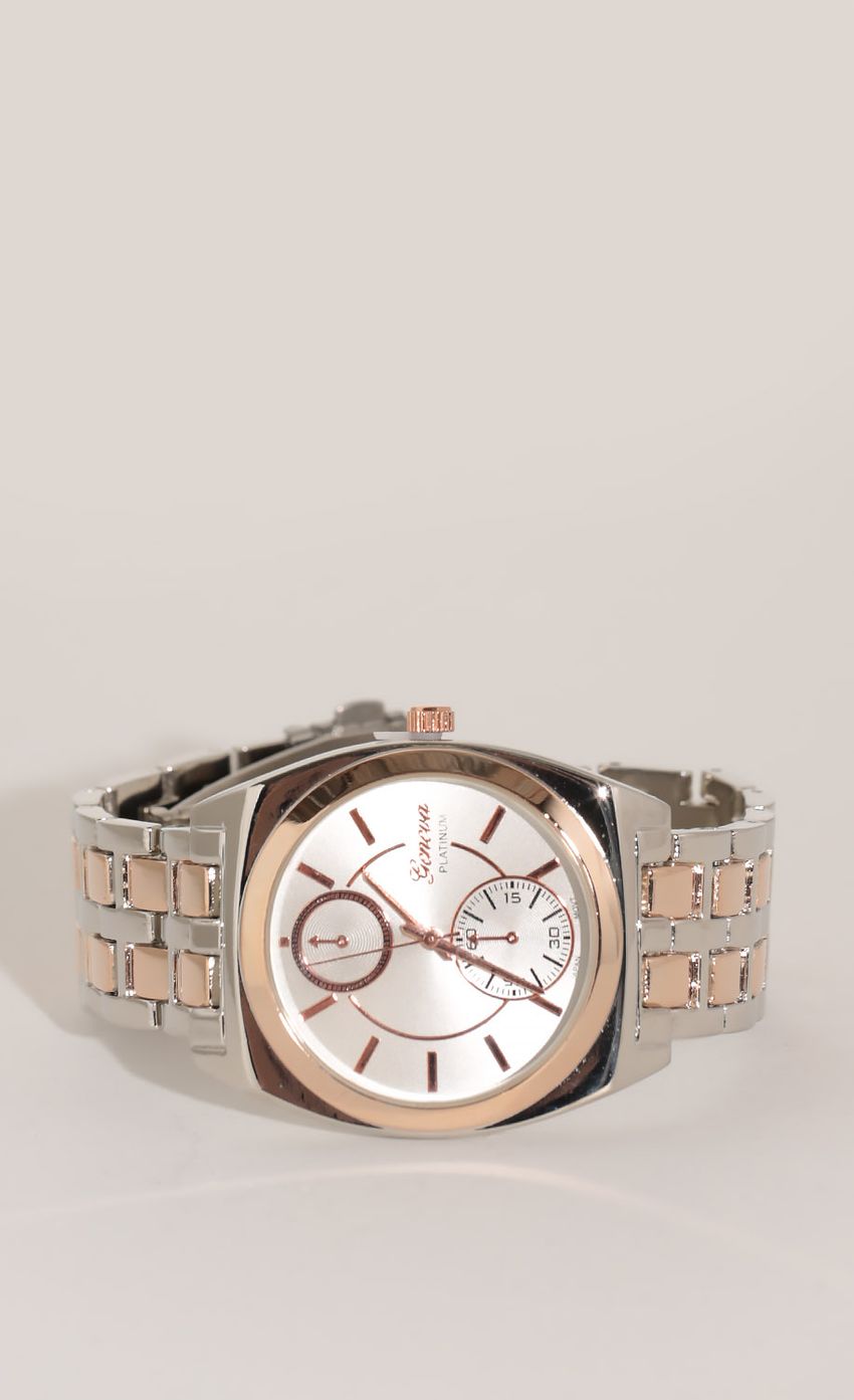 Picture Classic Analog Watch In Silver. Source: https://media-img.lucyinthesky.com/data/Dec15_2/850xAUTO/0Y5A2295.JPG