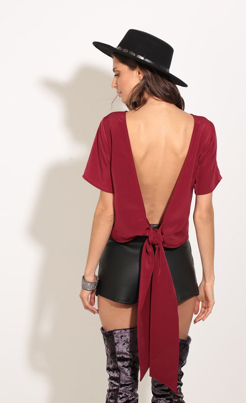 Picture Tie-Back Top In Burgundy. Source: https://media-img.lucyinthesky.com/data/Dec16_2/850xAUTO/0Y5A9469.JPG