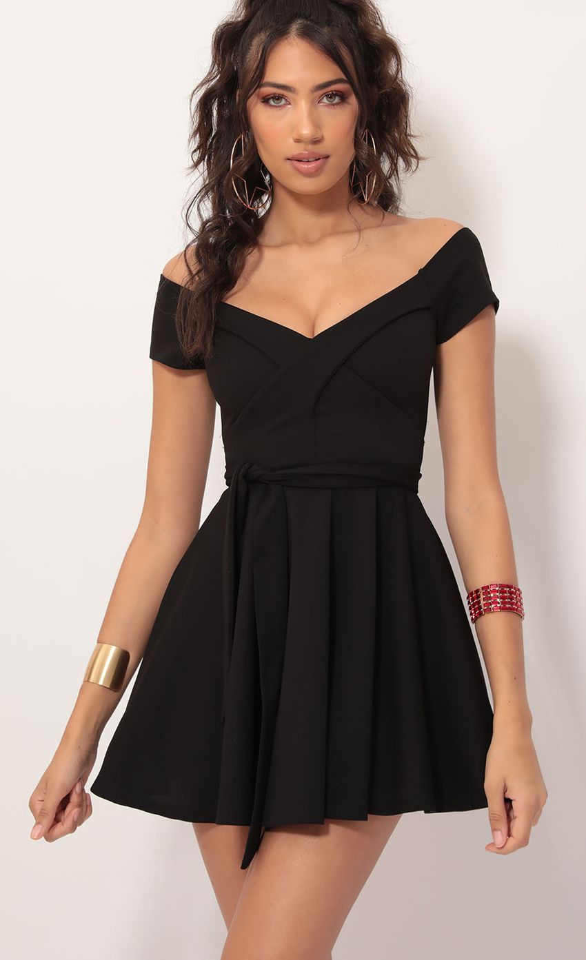Picture Ambrose Pleated A-line Dress in Black. Source: https://media-img.lucyinthesky.com/data/Dec19_1/850xAUTO/781A0314.JPG