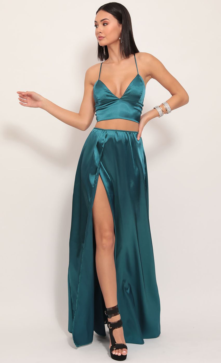 Picture Madeline Satin Maxi Set in Teal. Source: https://media-img.lucyinthesky.com/data/Dec19_1/850xAUTO/781A1570.JPG