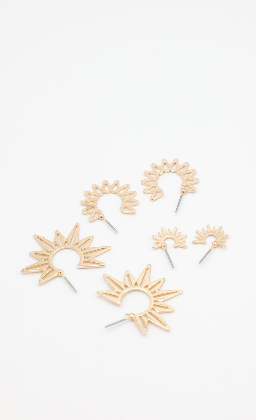 Picture Sun Goddess Earring Set in Gold. Source: https://media-img.lucyinthesky.com/data/Dec21_2/850xAUTO/1J7A0006.JPG