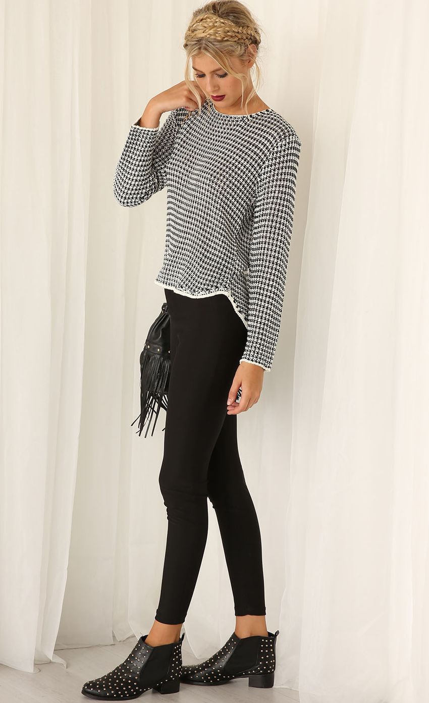 Picture Ribbed Striped Knit Jumper. Source: https://media-img.lucyinthesky.com/data/Feb15_2/850xAUTO/0Y5A1313.JPG