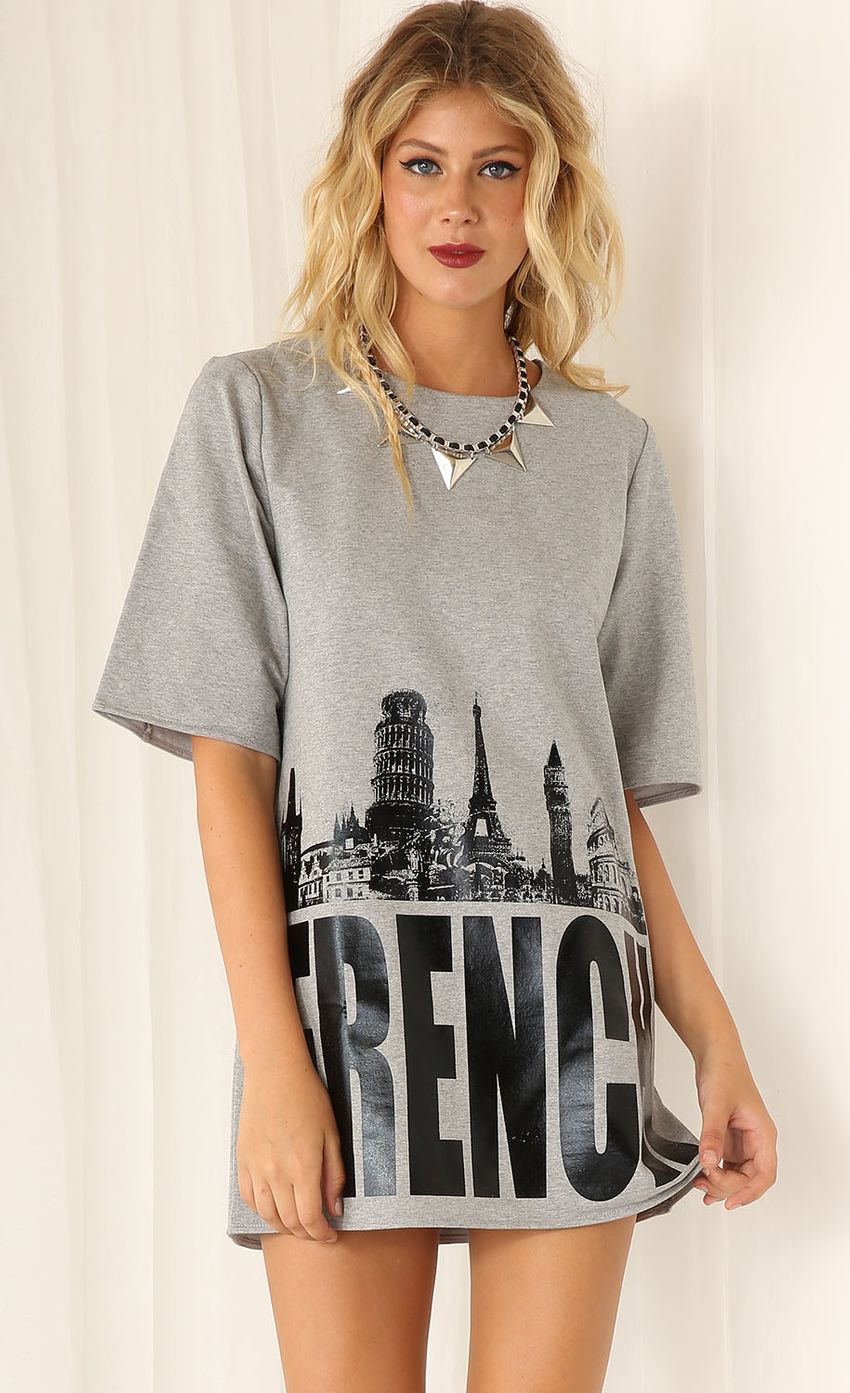 Picture FRENCH GREY T-SHIRT DRESS. Source: https://media-img.lucyinthesky.com/data/Feb15_2/850xAUTO/0Y5A2506.JPG