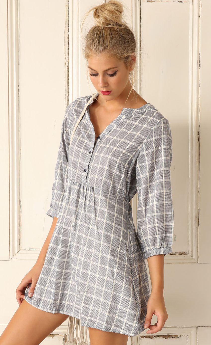 Picture Grey and White Check Print Dress. Source: https://media-img.lucyinthesky.com/data/Feb15_2/850xAUTO/0Y5A73881.JPG