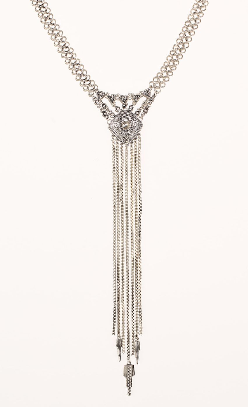 Picture Etched Choker Necklace Set In Silver. Source: https://media-img.lucyinthesky.com/data/Feb16_1/850xAUTO/0Y5A2977.JPG