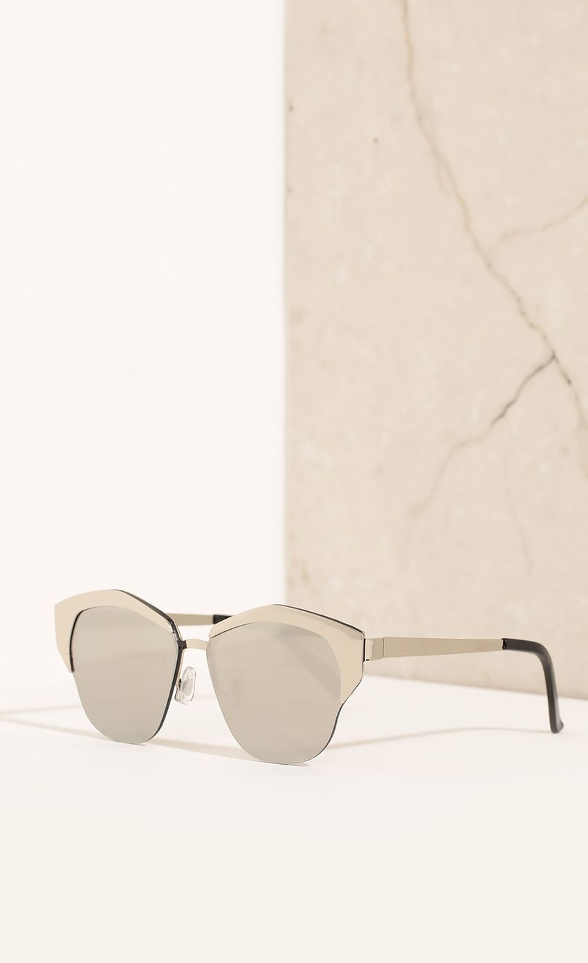 Picture Chrome Wayfarer Sunglasses In Silver. Source: https://media-img.lucyinthesky.com/data/Feb16_1/850xAUTO/0Y5A3050.JPG