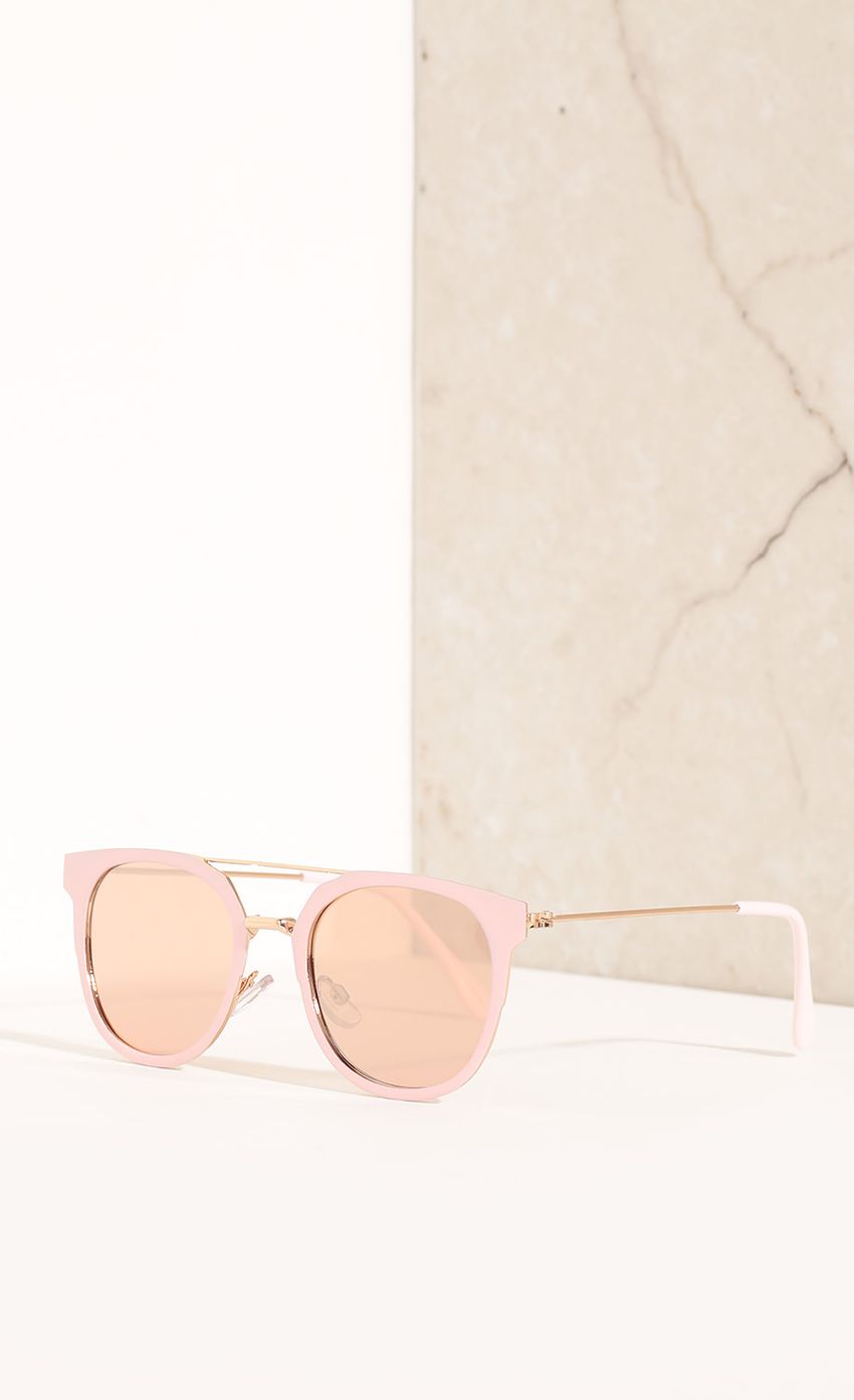Picture Aviator Sunglasses In Flamingo Pink. Source: https://media-img.lucyinthesky.com/data/Feb16_1/850xAUTO/0Y5A3660.JPG