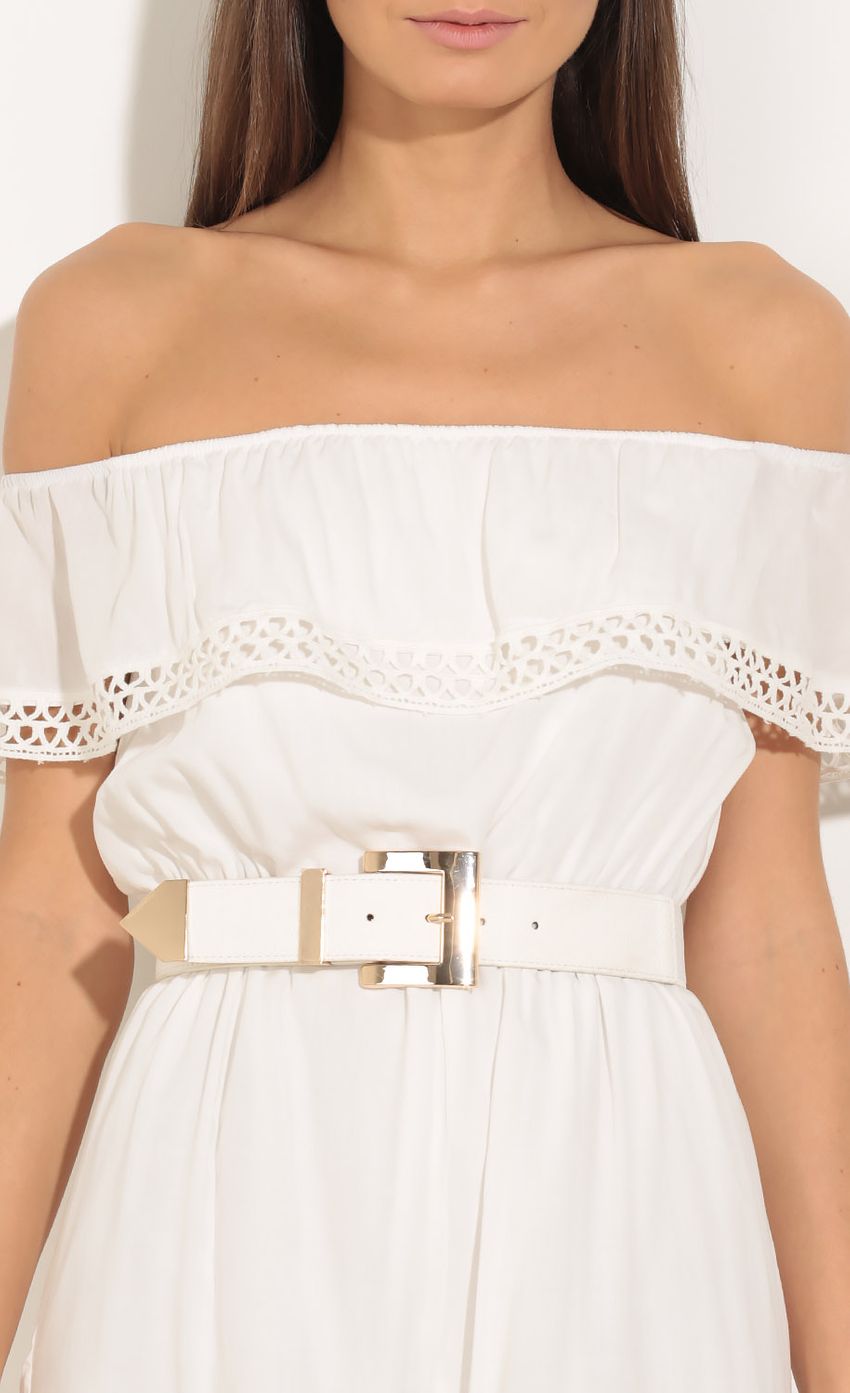 Picture Waisted Buckle Belt In White And Gold. Source: https://media-img.lucyinthesky.com/data/Feb16_1/850xAUTO/0Y5A3983.JPG