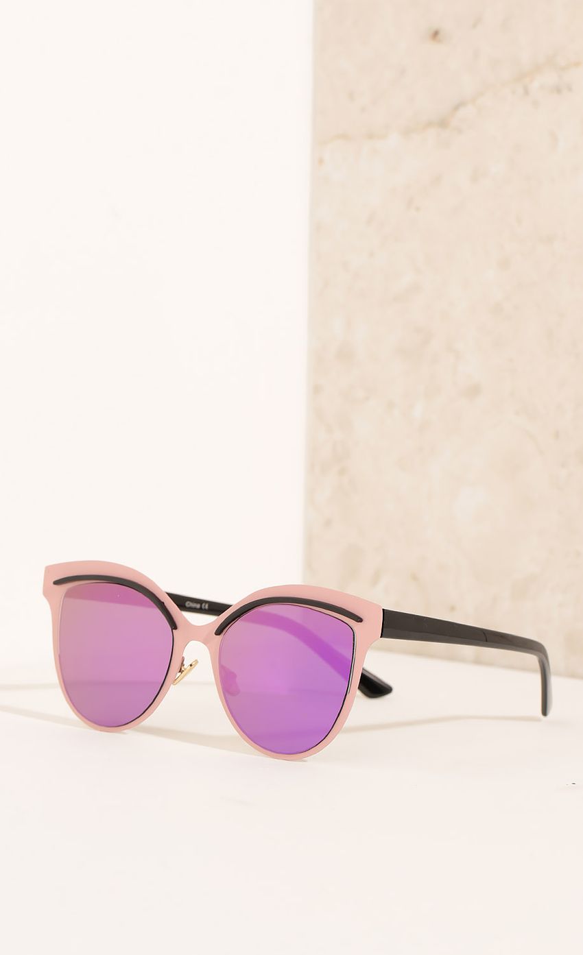 Picture Vintage Cat Eye Sunglasses In Pink. Source: https://media-img.lucyinthesky.com/data/Feb16_2/850xAUTO/0Y5A9406.JPG