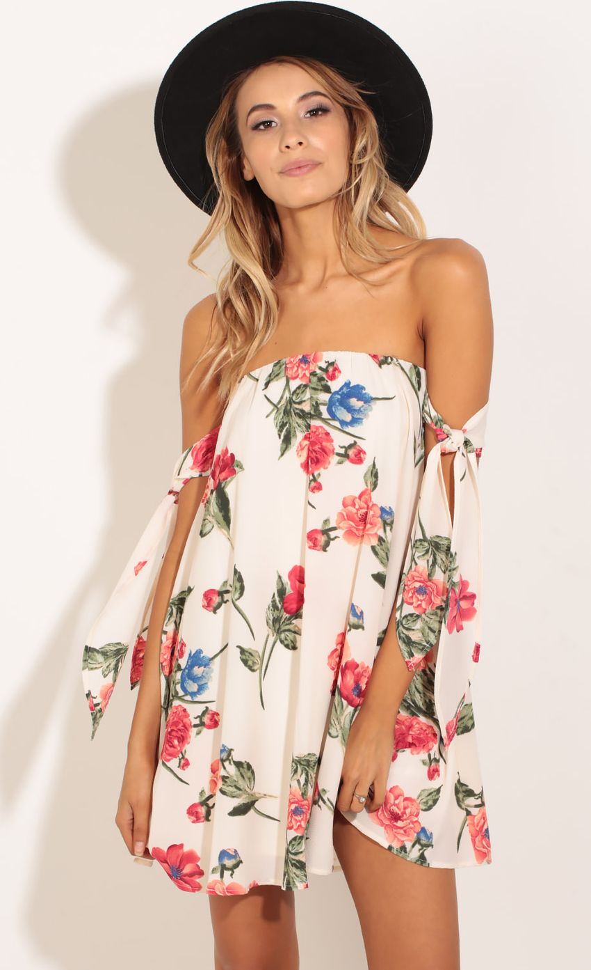 Picture Tie-Sleeve Floral Print Dress. Source: https://media-img.lucyinthesky.com/data/Feb17_1/850xAUTO/0Y5A0846.JPG
