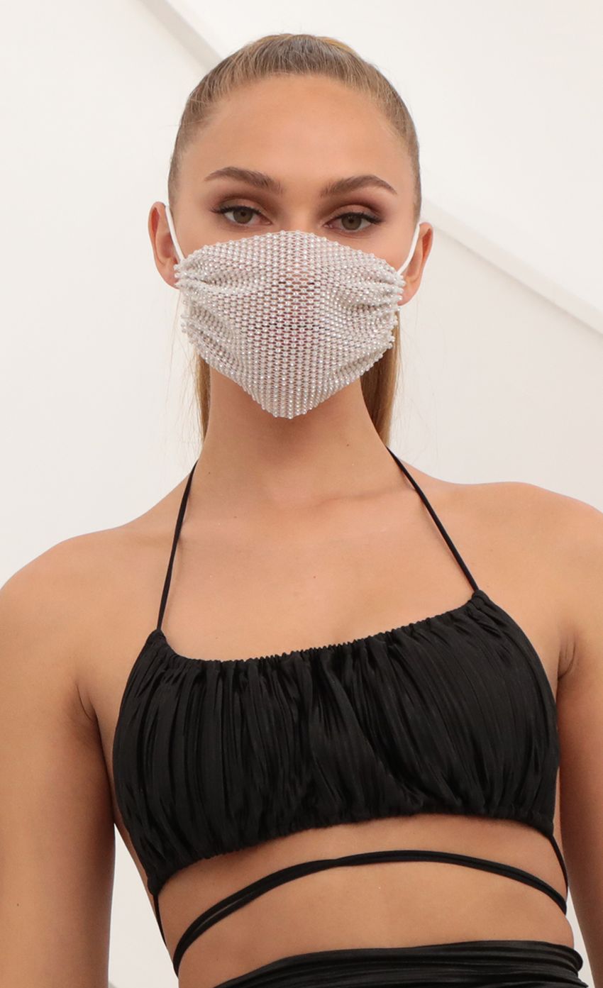 Picture Rhinestone Mesh Mask Cover. Source: https://media-img.lucyinthesky.com/data/Feb21_1/850xAUTO/AT2A5952_COPY.JPG