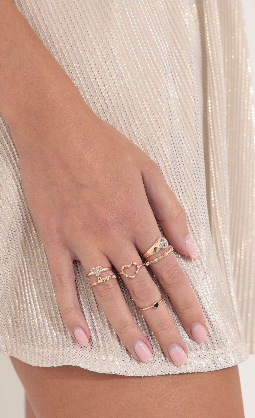 Picture Isn't She Lovely Ring Set in Gold. Source: https://media-img.lucyinthesky.com/data/Feb22_2/850xAUTO/1V9A0454.JPG