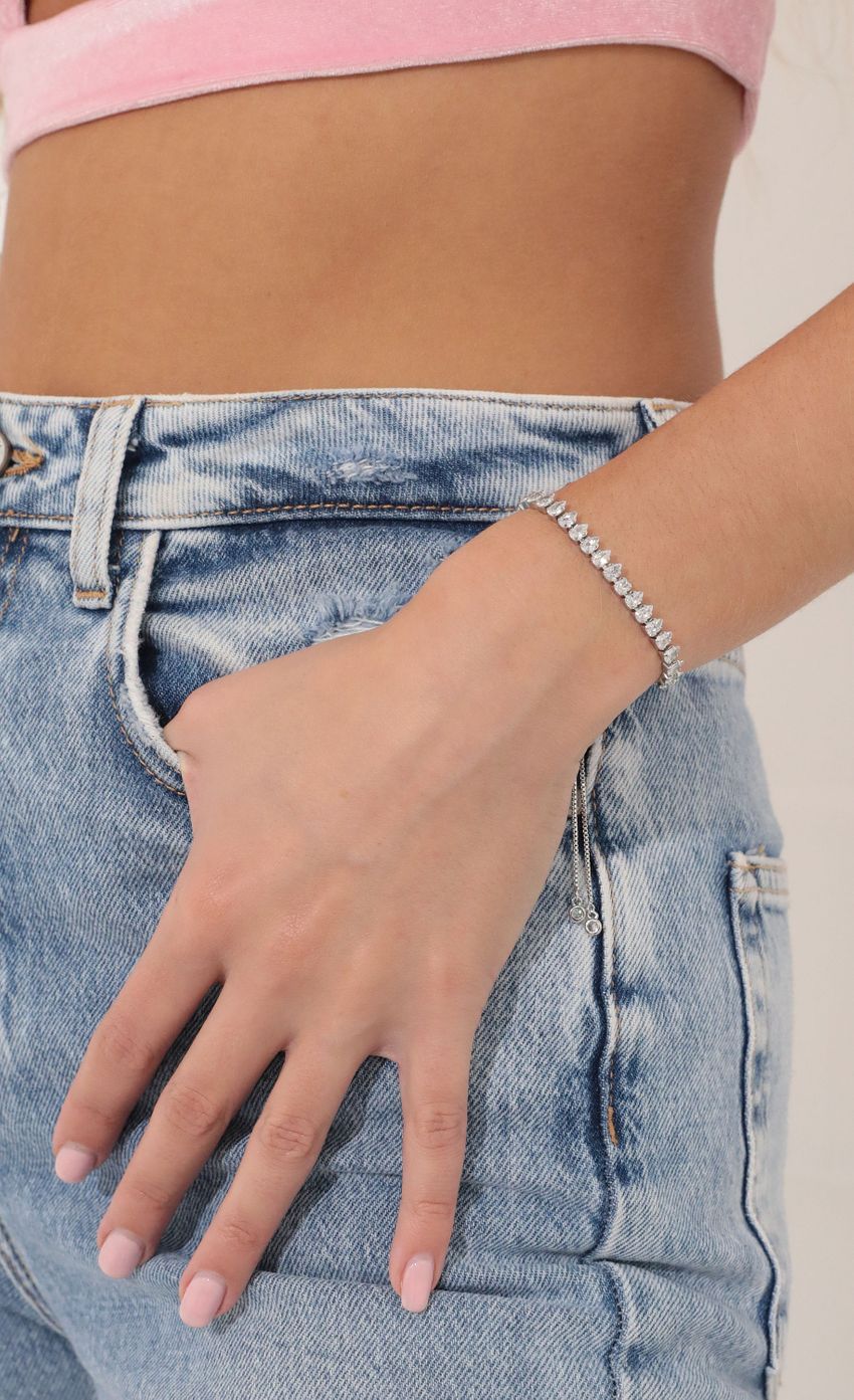 Picture Boss Babe Bracelet in Silver. Source: https://media-img.lucyinthesky.com/data/Feb22_2/850xAUTO/2V9A4969.JPG
