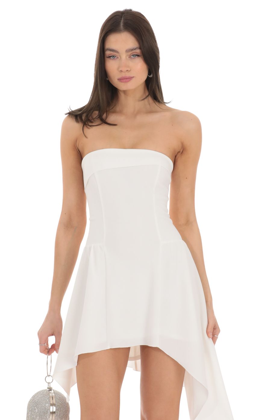 Picture Strapless Asymmetrical Dress in White. Source: https://media-img.lucyinthesky.com/data/Feb24/850xAUTO/880ac214-c249-4a9d-a884-3edd6f1bf8dc.jpg