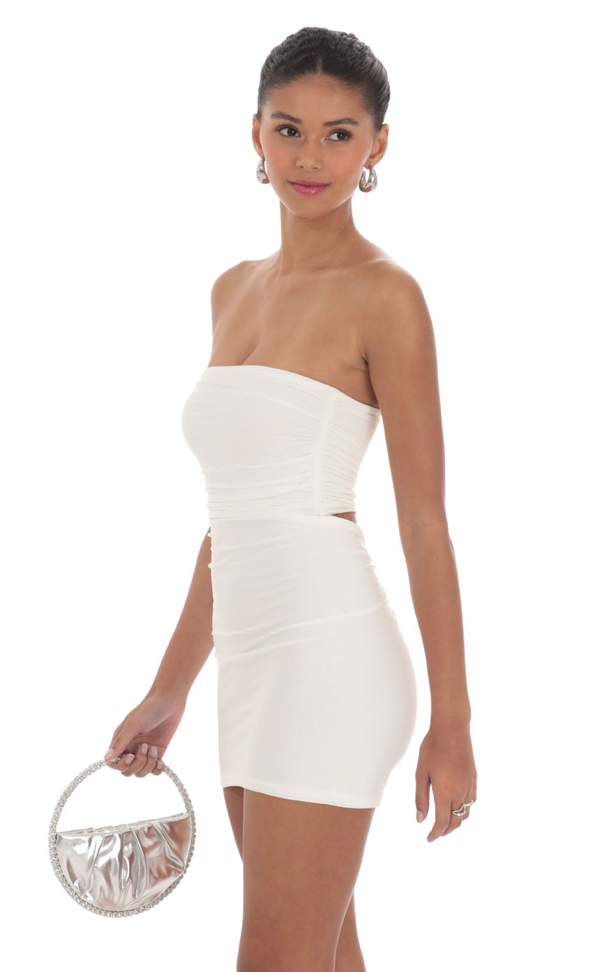 Picture Back Cutout Strapless Dress in White. Source: https://media-img.lucyinthesky.com/data/Feb24/850xAUTO/d9732f51-60e4-4be0-9a81-0671eb87ee86.jpg