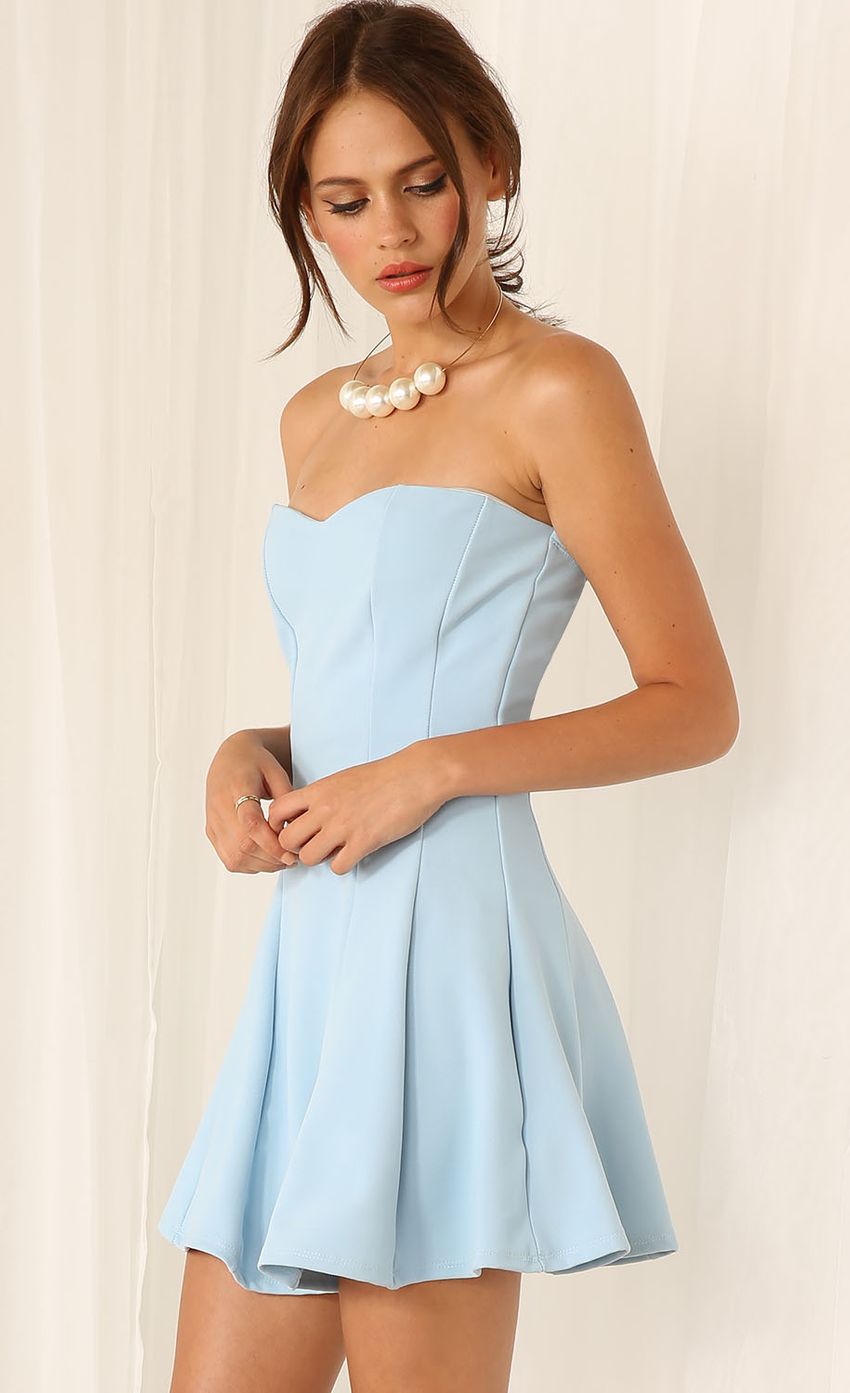 Picture SOMETHING BLUE DRESS. Source: https://media-img.lucyinthesky.com/data/Jan15_2/850xAUTO/0Y5A5707.JPG