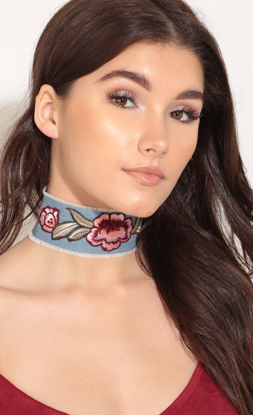 Picture Floral Embroidered Choker Necklace. Source: https://media-img.lucyinthesky.com/data/Jan17_1/850xAUTO/0Y5A1874.JPG