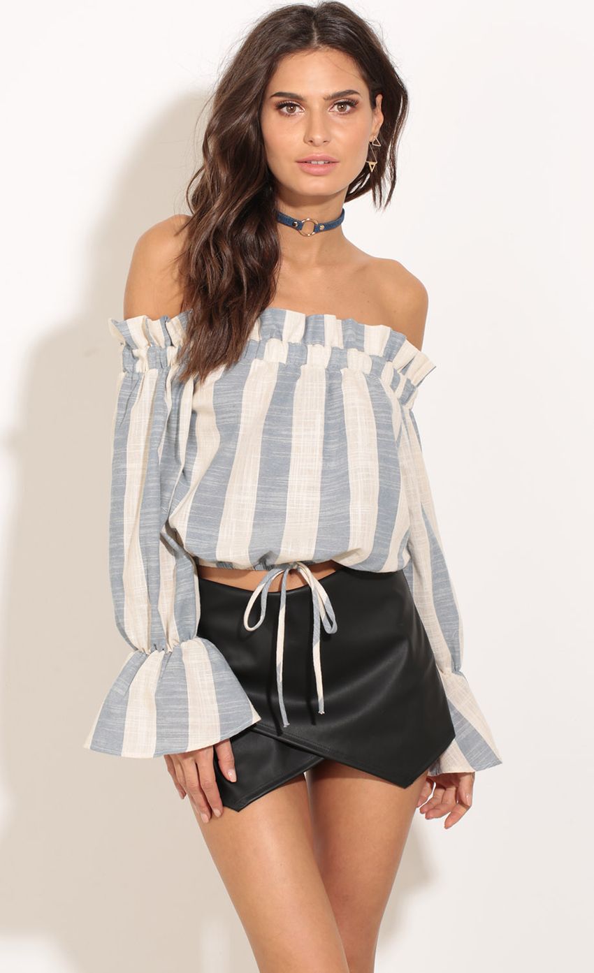 Picture Striped Off The Shoulder Crop Top. Source: https://media-img.lucyinthesky.com/data/Jan17_1/850xAUTO/0Y5A8928.JPG