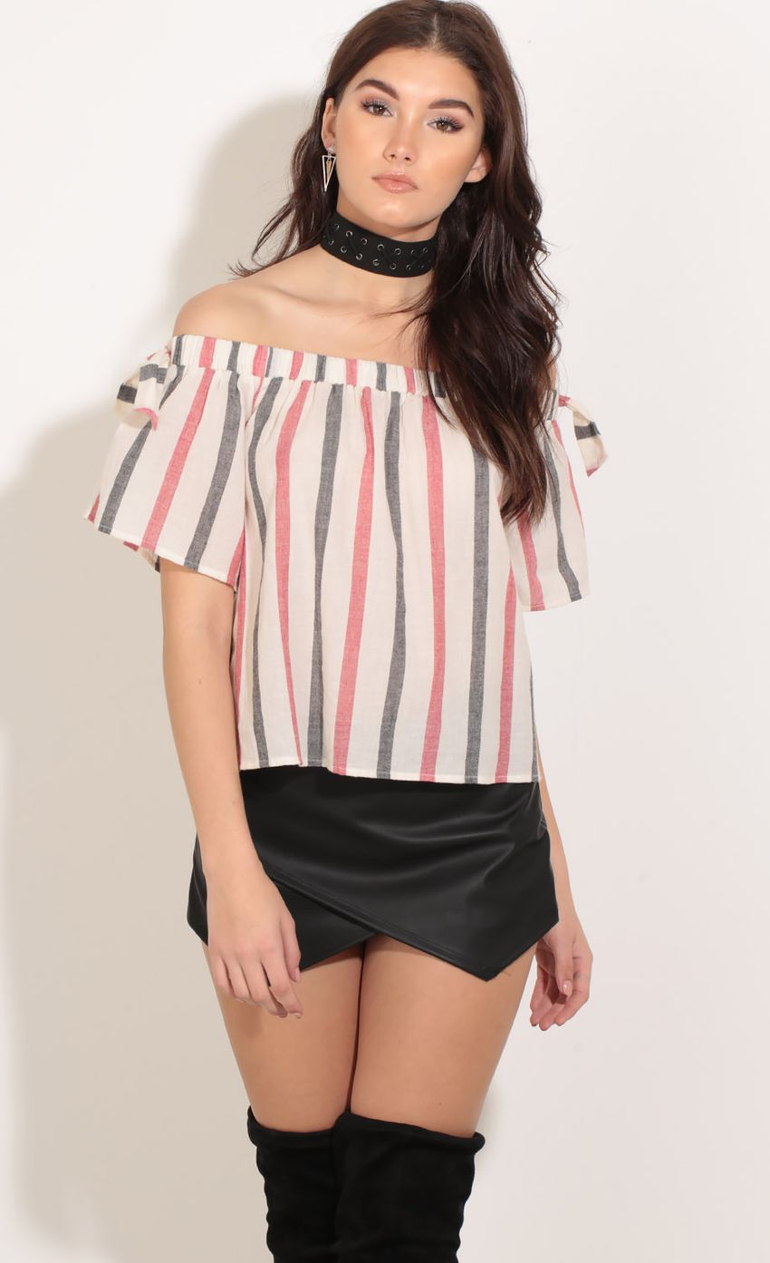 Picture Striped Off The Shoulder Top In Pink And Grey. Source: https://media-img.lucyinthesky.com/data/Jan17_2/850xAUTO/0Y5A1143.JPG