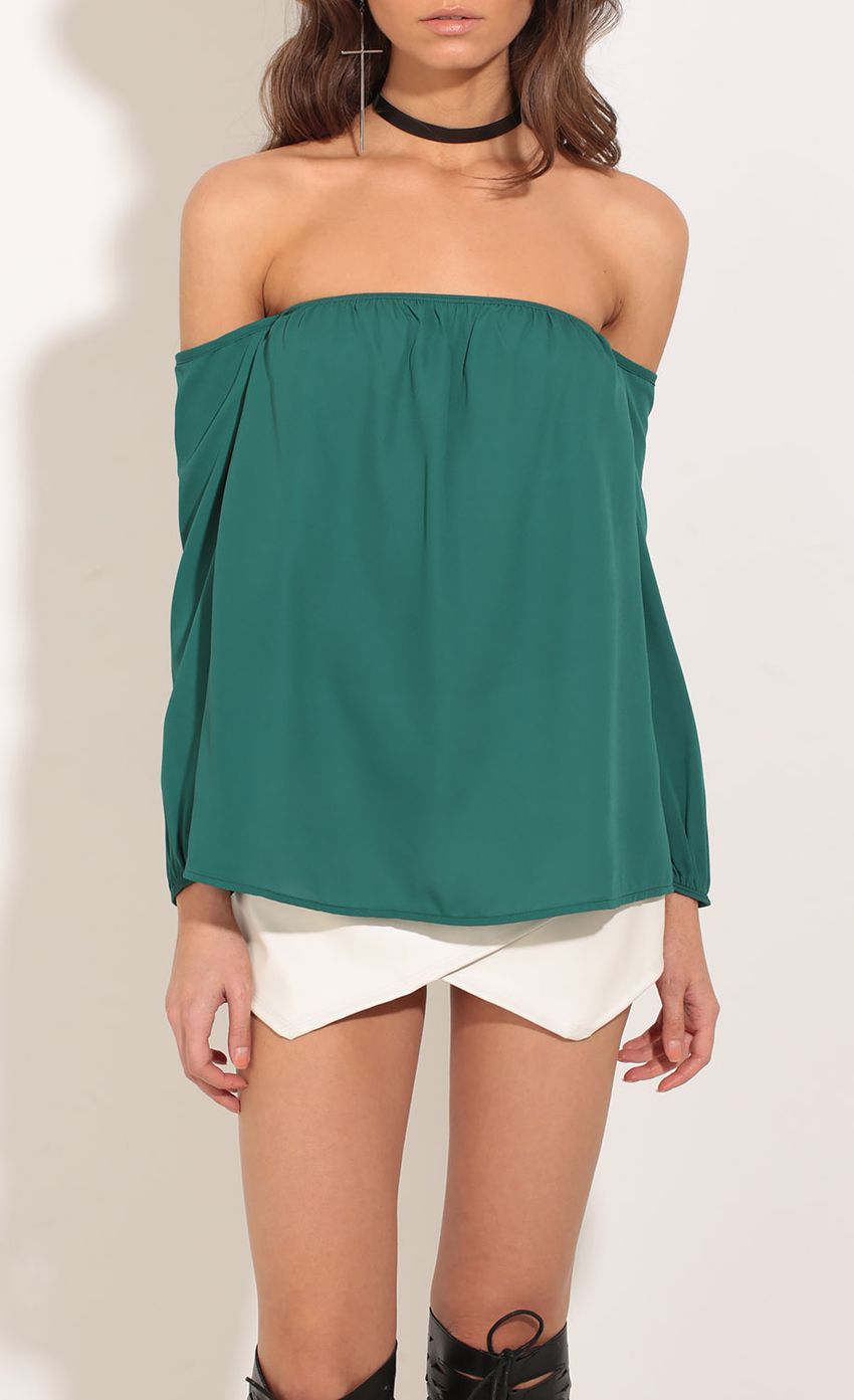 Picture Off The Shoulder Top In Green. Source: https://media-img.lucyinthesky.com/data/Jan17_2/850xAUTO/0Y5A8279.JPG
