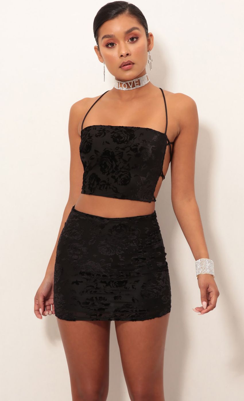 Picture Camila Burnout Velvet Set in Black. Source: https://media-img.lucyinthesky.com/data/Jan19_2/850xAUTO/0Y5A4920S.JPG