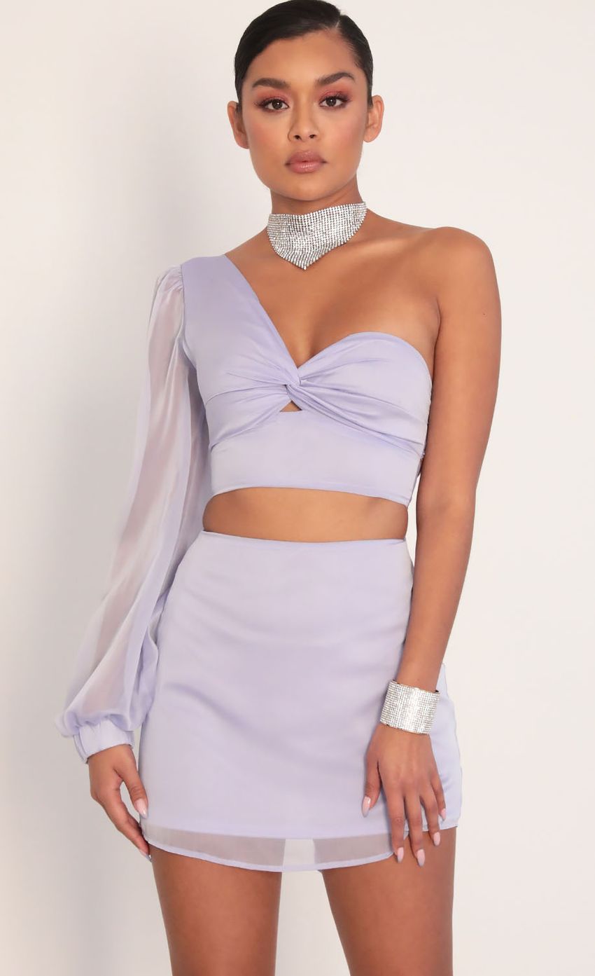 Picture Puff Sleeve Chiffon Set in Lavender. Source: https://media-img.lucyinthesky.com/data/Jan20_2/850xAUTO/781A3193.JPG
