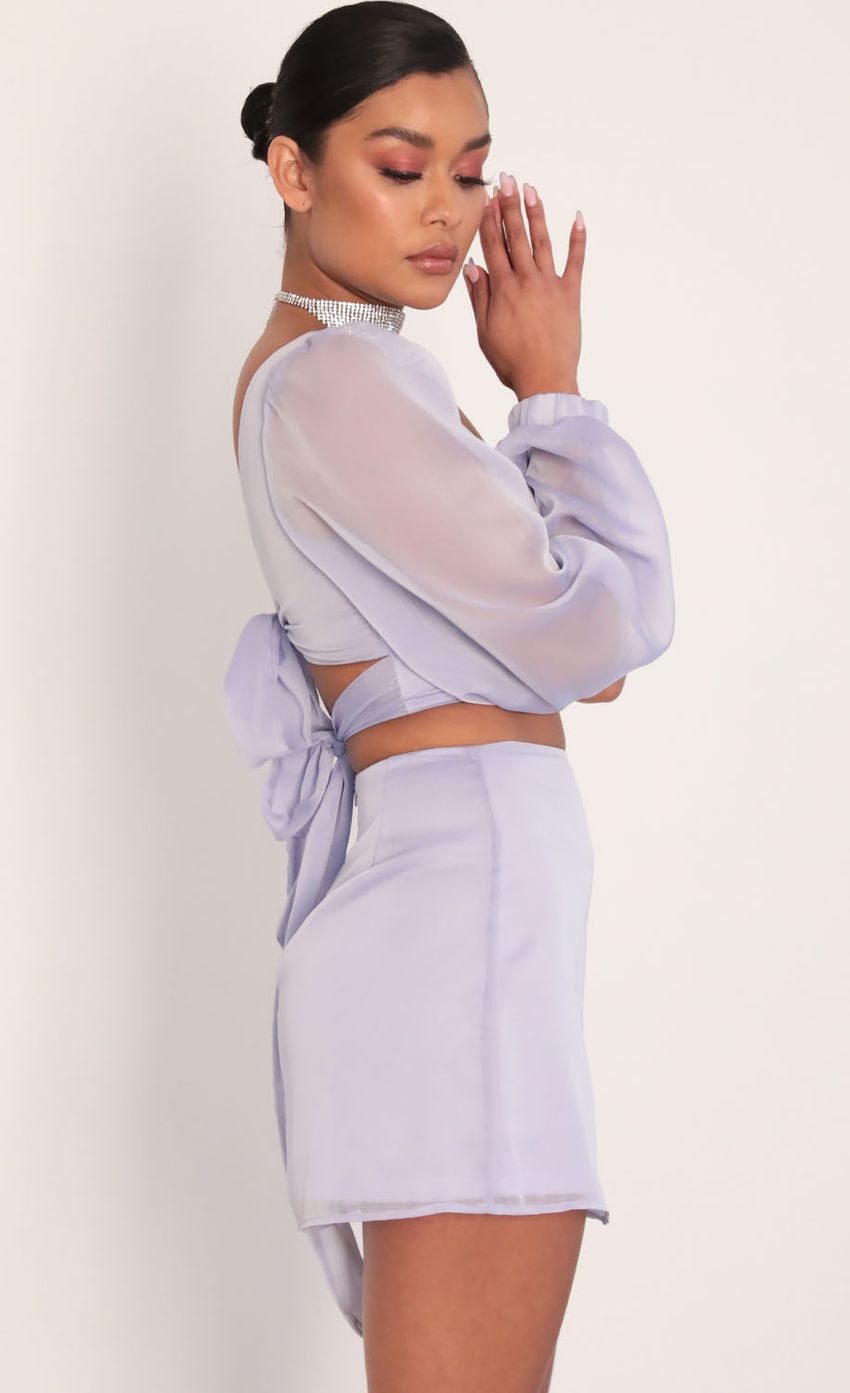 Picture Puff Sleeve Chiffon Set in Lavender. Source: https://media-img.lucyinthesky.com/data/Jan20_2/850xAUTO/781A3217.JPG