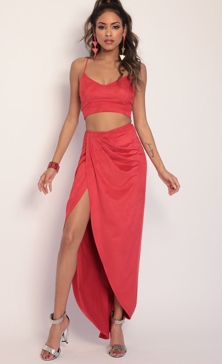 Picture Sicily Suede Luxe Maxi Set in Red. Source: https://media-img.lucyinthesky.com/data/Jan20_2/850xAUTO/781A3967.JPG