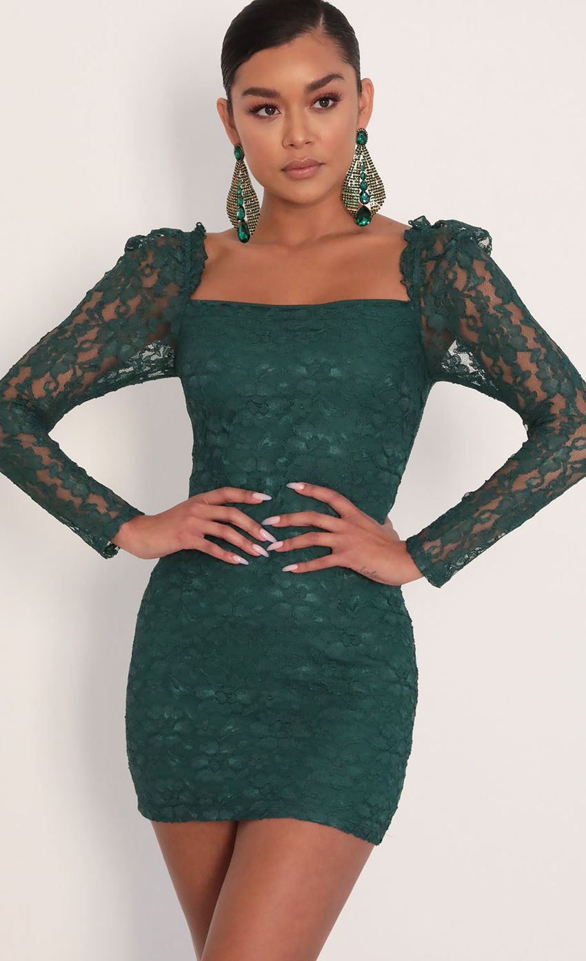 Picture Elisa Puff Sleeve Lace Dress in Hunter Green. Source: https://media-img.lucyinthesky.com/data/Jan20_2/850xAUTO/781A7407.JPG