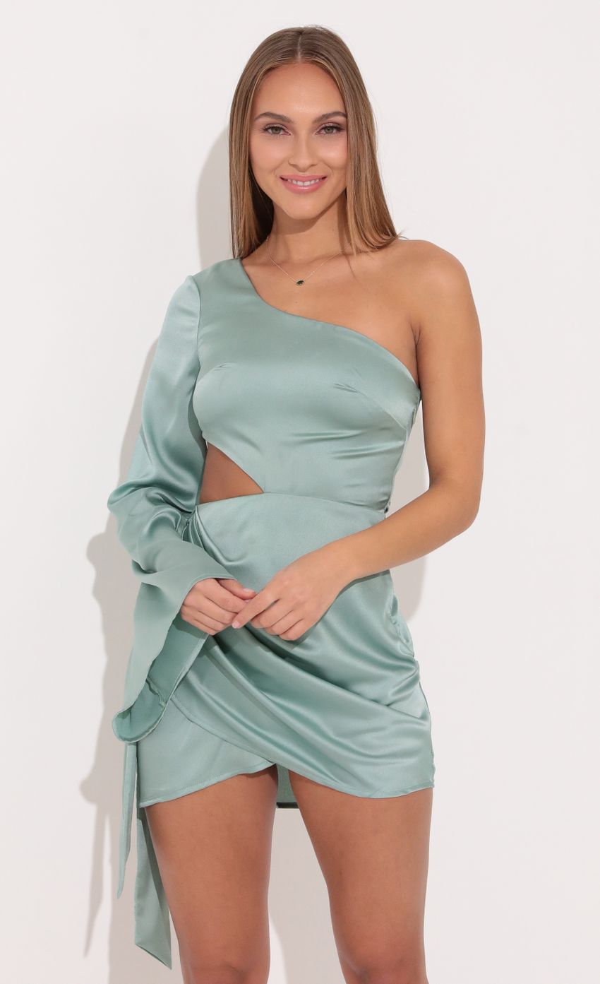 Picture One Flare Sleeve Dress in Mint. Source: https://media-img.lucyinthesky.com/data/Jan22_1/850xAUTO/1V9A6225.JPG