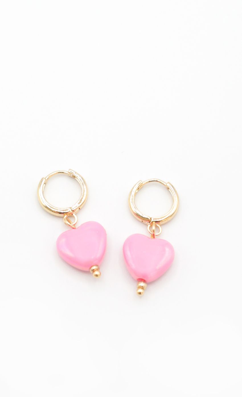 Picture Cutie Pie Earring Set in Pink. Source: https://media-img.lucyinthesky.com/data/Jan22_2/850xAUTO/1J7A80501.JPG