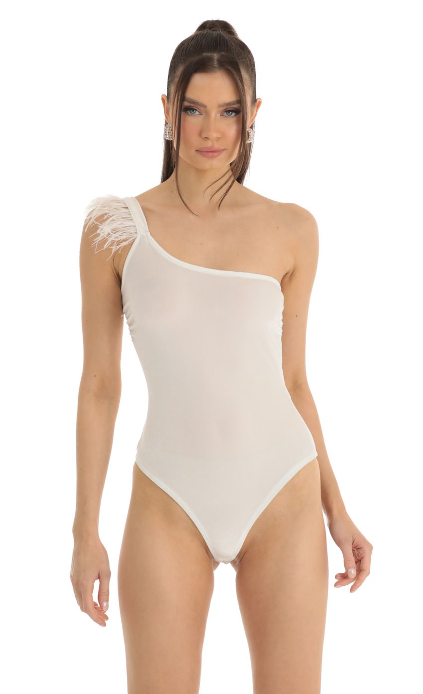 Picture Simone Feather Velvet Bodysuit in White. Source: https://media-img.lucyinthesky.com/data/Jan23/850xAUTO/ddffb7c4-1d04-4bb7-8c46-2c85d93c88bf.jpg