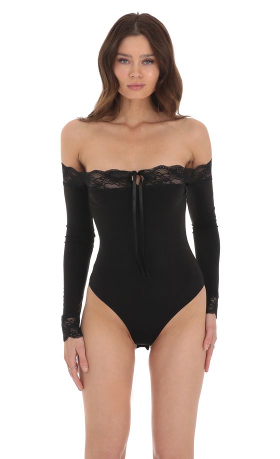 Off Shoulder Lace Bodysuit in Black