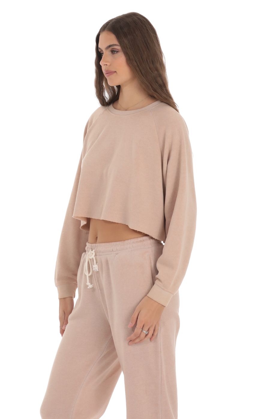 Picture Washed Cropped Jumper in Light Brown. Source: https://media-img.lucyinthesky.com/data/Jan24/850xAUTO/1b686b94-a897-45e7-ad2c-828b1f4f13a4.jpg