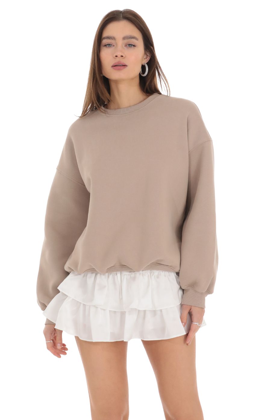 Picture Fleece Jumper in Taupe. Source: https://media-img.lucyinthesky.com/data/Jan24/850xAUTO/635f303c-9469-41ae-8848-7917bc16d48d.jpg