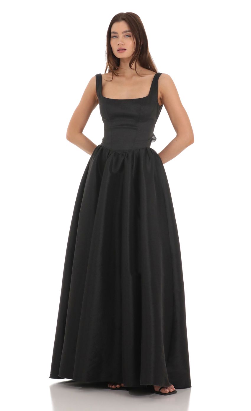 Picture Back Bow Gown in Black. Source: https://media-img.lucyinthesky.com/data/Jan24/850xAUTO/dcbc8d47-ae55-4341-961b-52ccc4793688.jpg