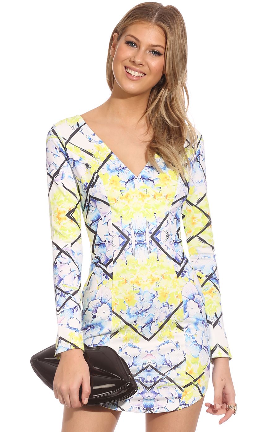 Picture KEEP IT BRIGHT DRESS. Source: https://media-img.lucyinthesky.com/data/Jul14_2/850xAUTO/0Y5A3579.JPG