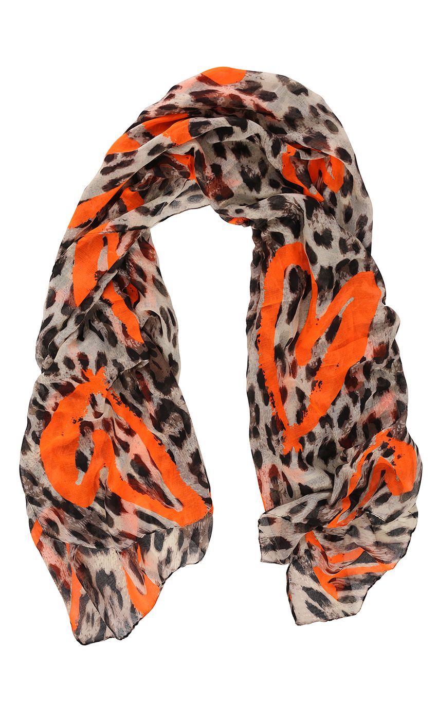 Picture BRIGHTER LOVE SCARF. Source: https://media-img.lucyinthesky.com/data/Jul14_2/850xAUTO/LEOPARDSCARF1.JPG