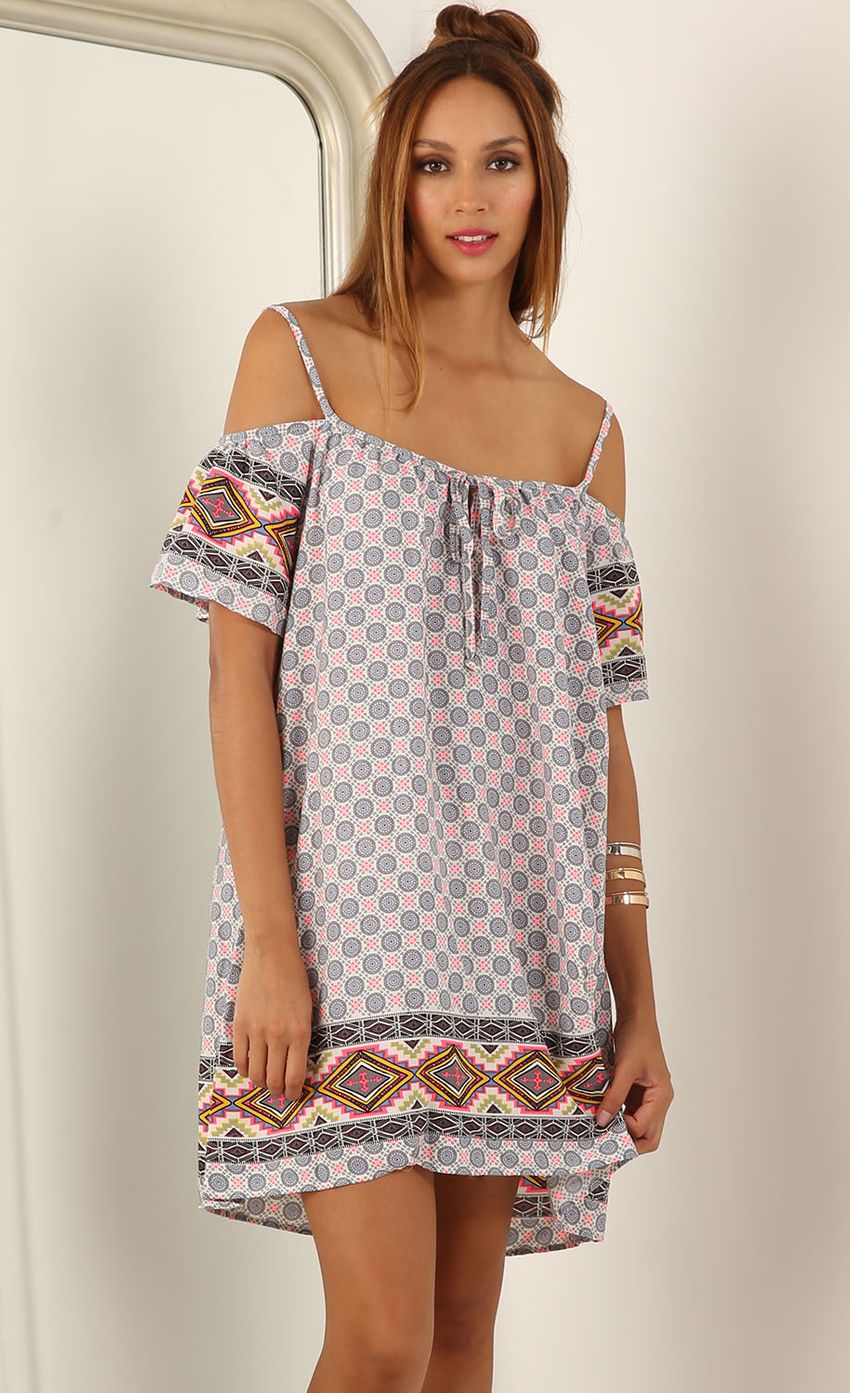 Picture Shoulderless Boho Shift Dress. Source: https://media-img.lucyinthesky.com/data/Jul15_1/850xAUTO/0Y5A4560.JPG