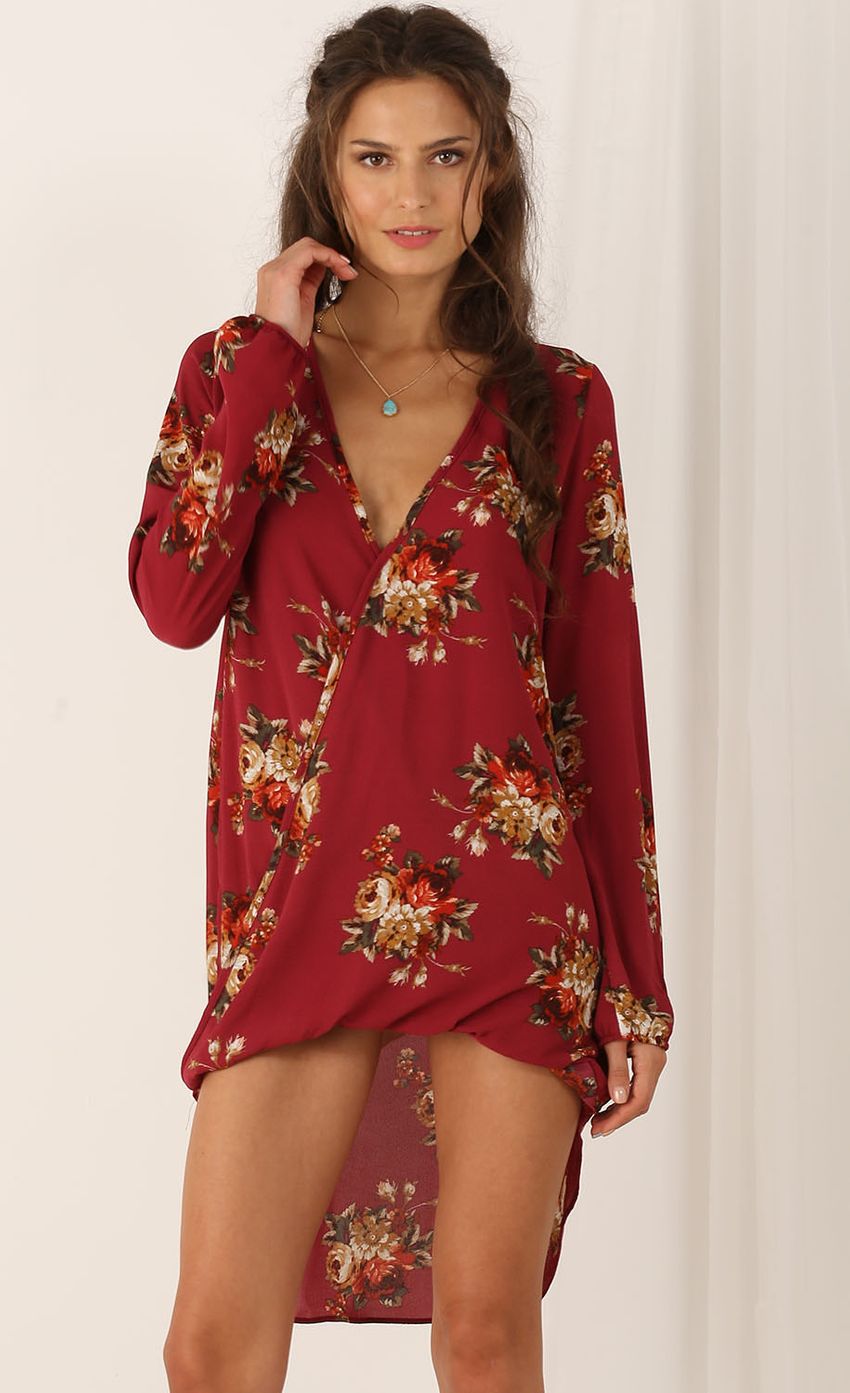 Picture Retro Floral Print Long Sleeved Dress. Source: https://media-img.lucyinthesky.com/data/Jul15_2/850xAUTO/0Y5A2553.JPG