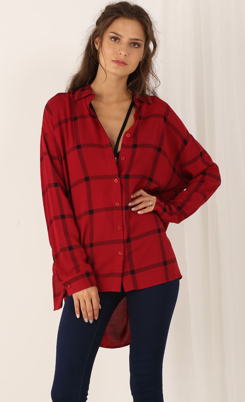 Picture Oversized Grid Check Buttoned Top In Red. Source: https://media-img.lucyinthesky.com/data/Jul15_2/850xAUTO/0Y5A3263.JPG