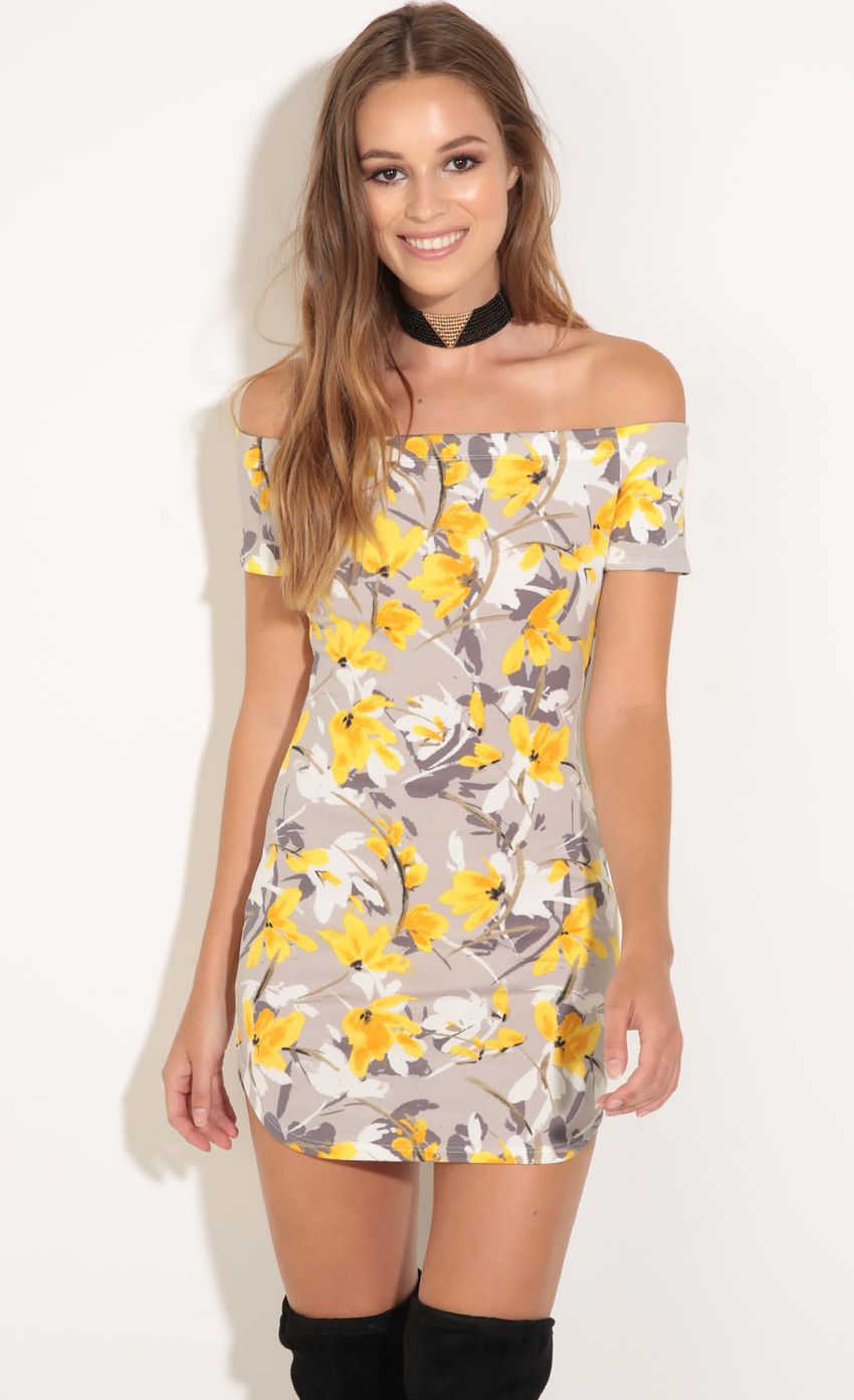 Picture Open Shoulder Floral Dress In Grey And Yellow. Source: https://media-img.lucyinthesky.com/data/Jul16_1/850xAUTO/0Y5A5850.JPG