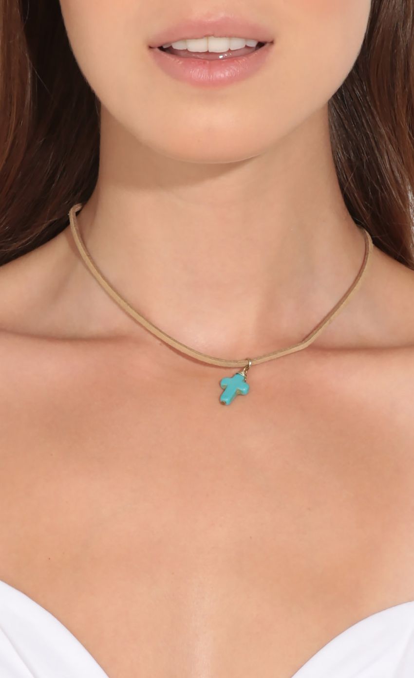 Picture Stone Cross Choker Necklace. Source: https://media-img.lucyinthesky.com/data/Jul16_1/850xAUTO/0Y5A9137.JPG