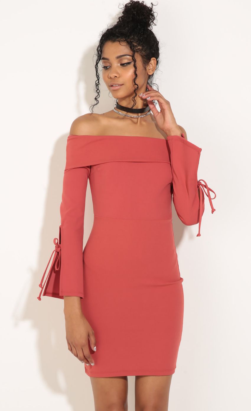 Picture Off The Shoulder Dress In Salmon. Source: https://media-img.lucyinthesky.com/data/Jul16_2/850xAUTO/0Y5A0173.JPG