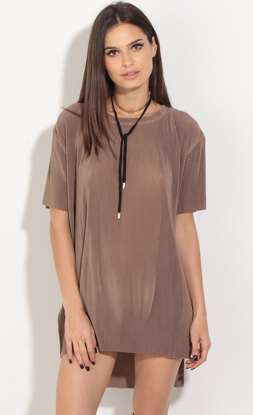 Picture High-Low Day Dress In Mocha. Source: https://media-img.lucyinthesky.com/data/Jul16_2/850xAUTO/0Y5A5999.JPG