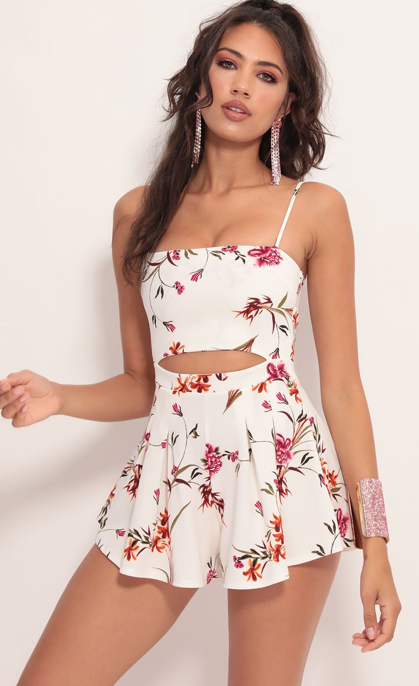 Picture Cutout Romper in White Floral. Source: https://media-img.lucyinthesky.com/data/Jul19_2/850xAUTO/781A0882.JPG