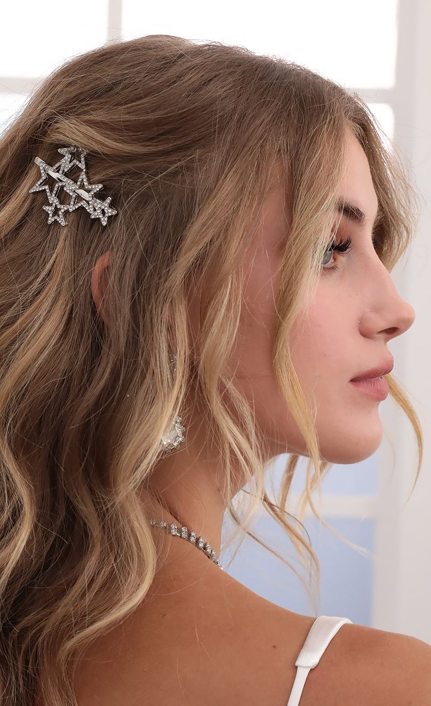 Picture Shooting Stars Hair Pin. Source: https://media-img.lucyinthesky.com/data/Jul20_1/850xAUTO/781A2287.JPG