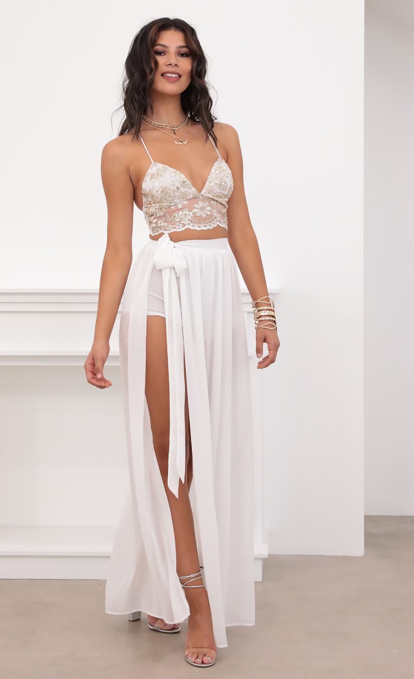 Picture Lace Chiffon Maxi Set in White Gold. Source: https://media-img.lucyinthesky.com/data/Jul20_2/850xAUTO/781A0421.JPG