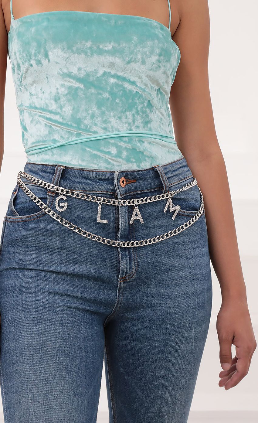 Picture GLAM Chain Belt. Source: https://media-img.lucyinthesky.com/data/Jul20_2/850xAUTO/781A50041.JPG