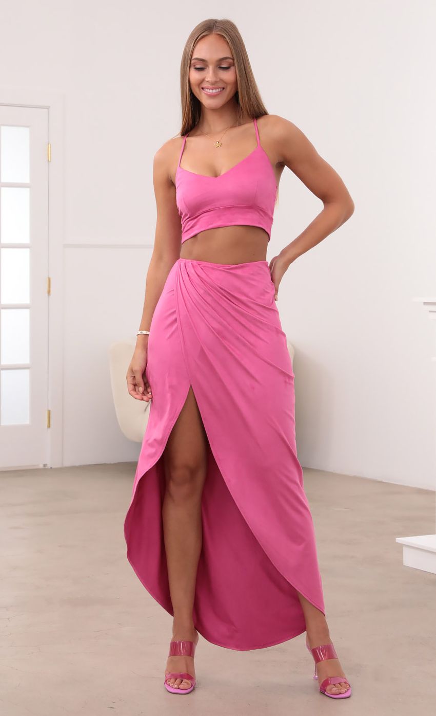 Picture Maxi Set in Hot Pink Suede. Source: https://media-img.lucyinthesky.com/data/Jul21_1/850xAUTO/1V9A3889.JPG